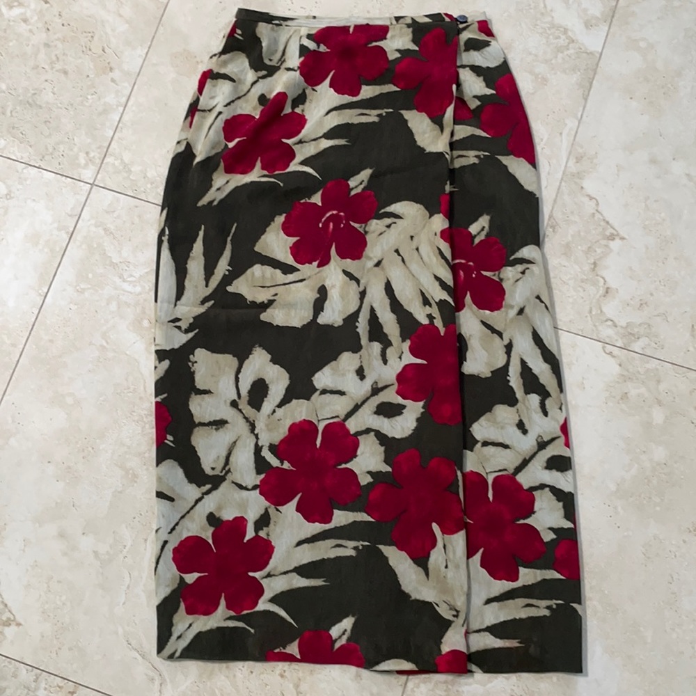 NWOT Liz Claiborne size 4 floral skirt